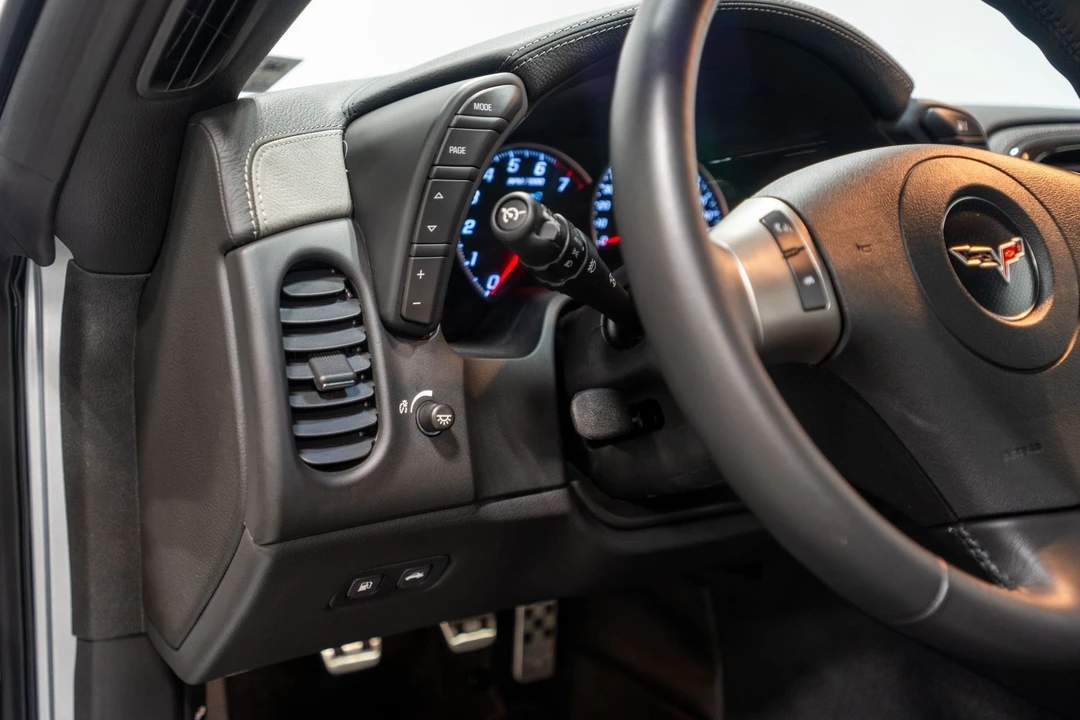 2010 Chevrolet Corvette C6 ZR1 - Image 11 of 25