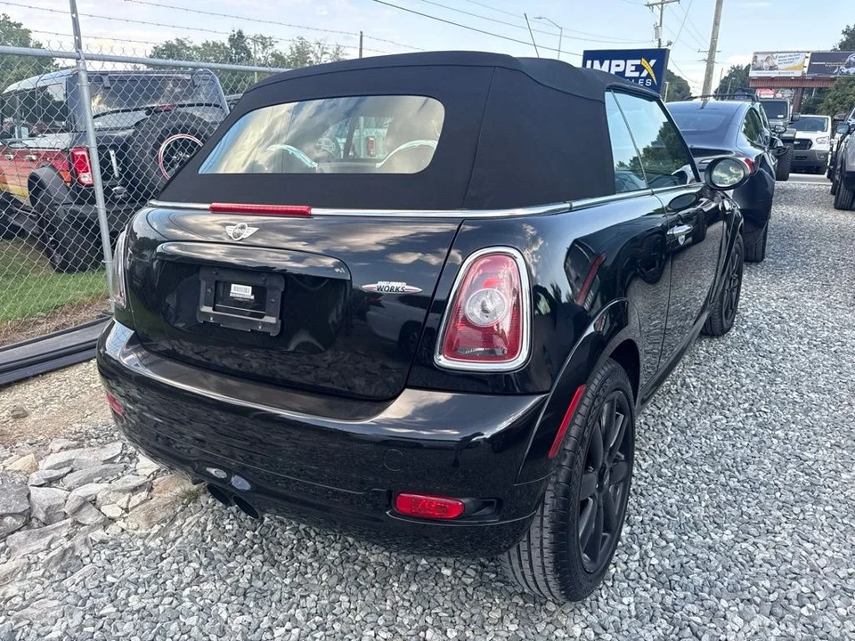 2010 Mini Mini John Cooper Works 2nd Gen - Image 4 of 4