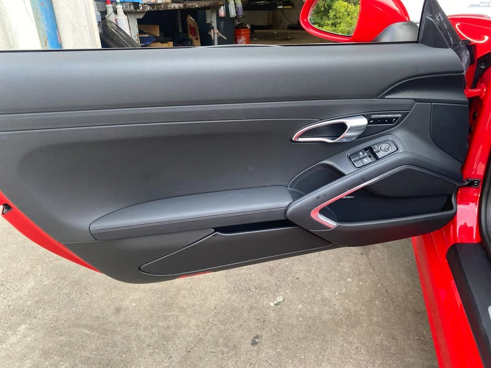 2014 Porsche 981 Boxster - Image 21 of 31
