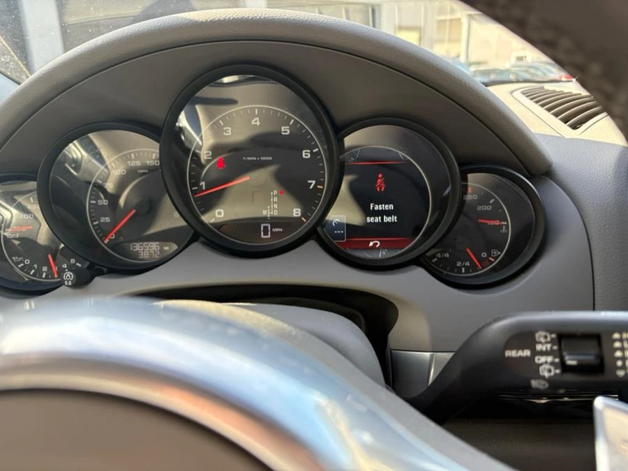 2014 Porsche 958 Cayenne - Image 9 of 14