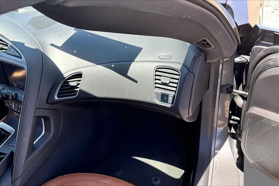 2015 Chevrolet Corvette C7 - Image 15 of 30