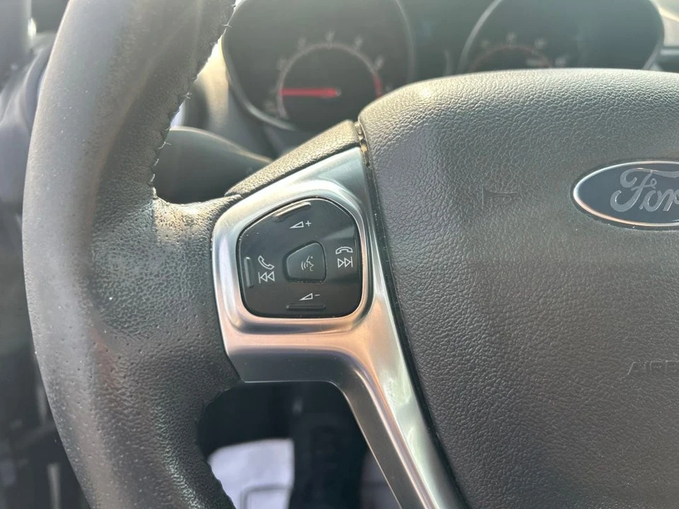 2015 Ford Fiesta - Image 11 of 14