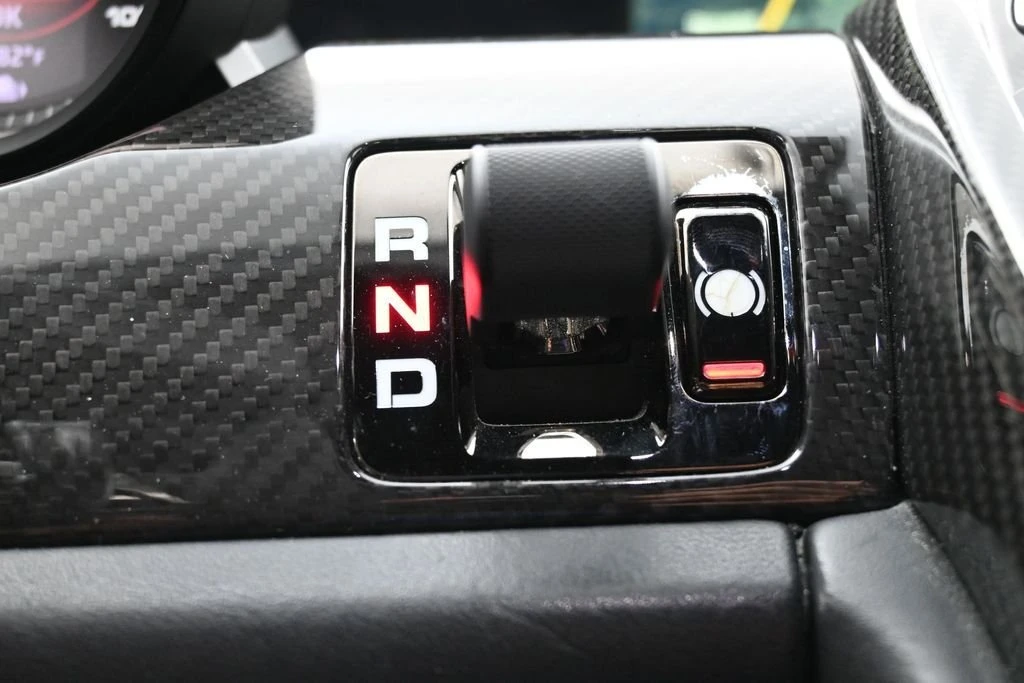 2015 Porsche 918 Spyder - Image 11 of 31