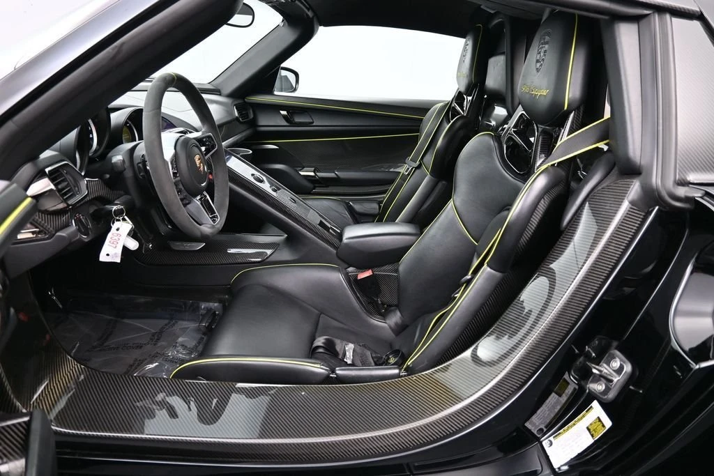 2015 Porsche 918 Spyder - Image 21 of 31