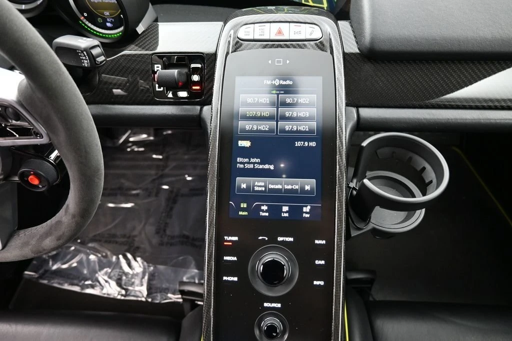 2015 Porsche 918 Spyder - Image 18 of 31