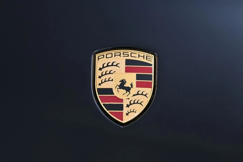2015 Porsche 918 Spyder - Image 30 of 31