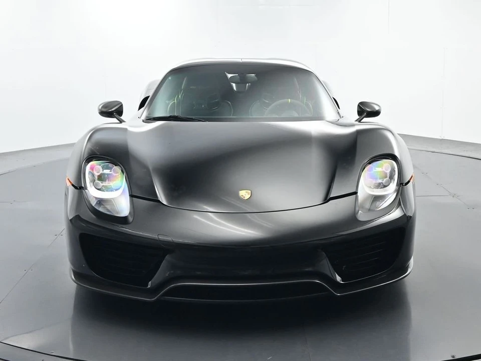 2015 Porsche 918 Spyder - Image 17 of 31