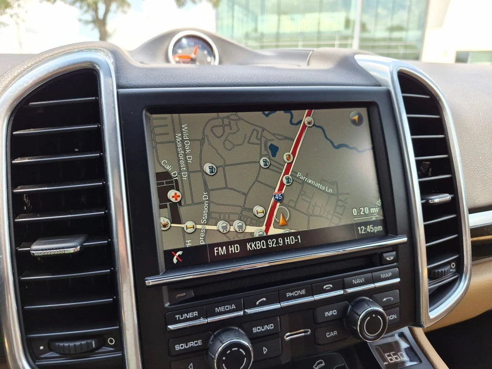 2015 Porsche 958 Cayenne S - Image 13 of 26