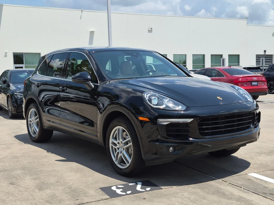 2015 Porsche 958 Cayenne S - Image 3 of 26