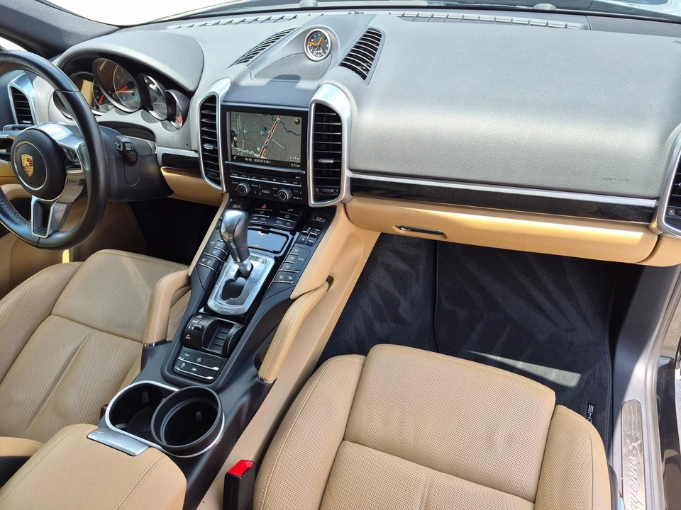 2015 Porsche 958 Cayenne S - Image 23 of 26
