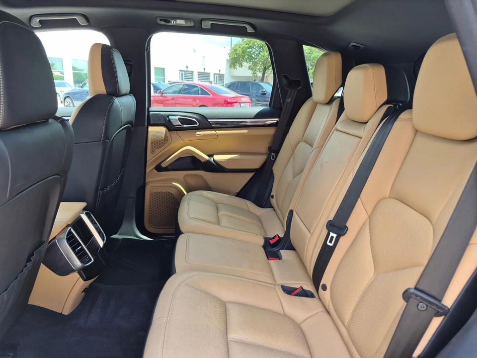 2015 Porsche 958 Cayenne S - Image 20 of 26