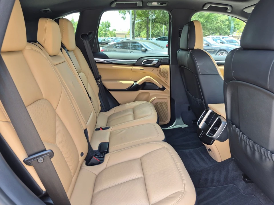 2015 Porsche 958 Cayenne S - Image 21 of 26