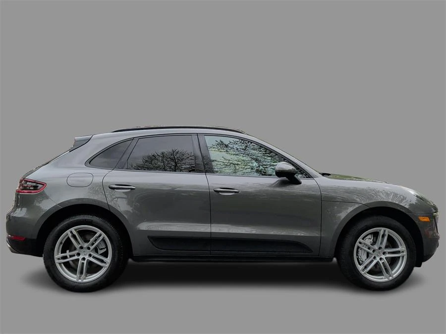 2015 Porsche Macan S - Image 23 of 31