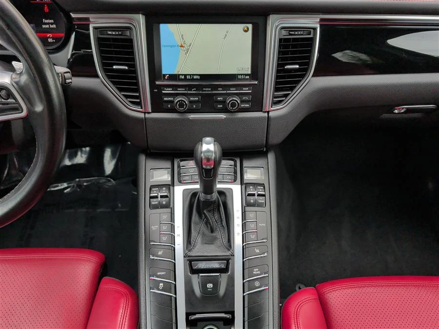 2015 Porsche Macan S - Image 24 of 31