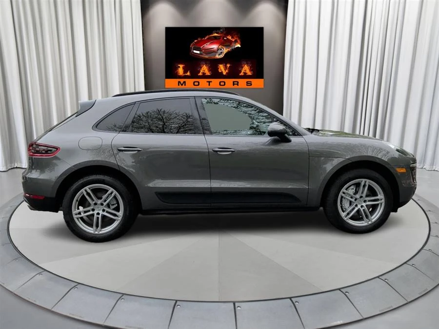 2015 Porsche Macan S - Image 8 of 31