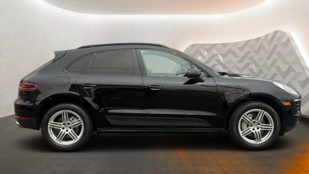 2015 Porsche Macan - Image 9 of 20