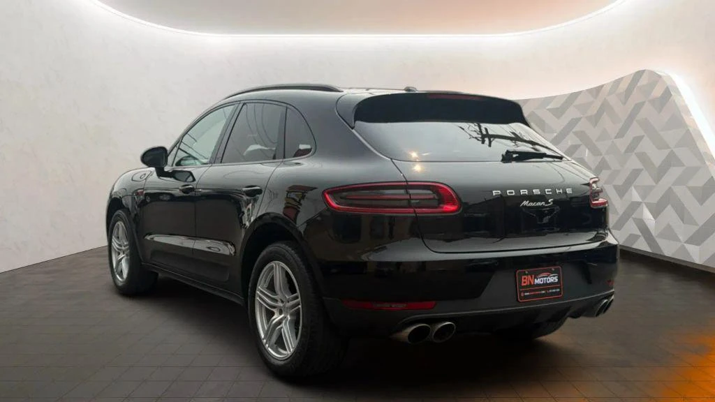 2015 Porsche Macan - Image 8 of 20