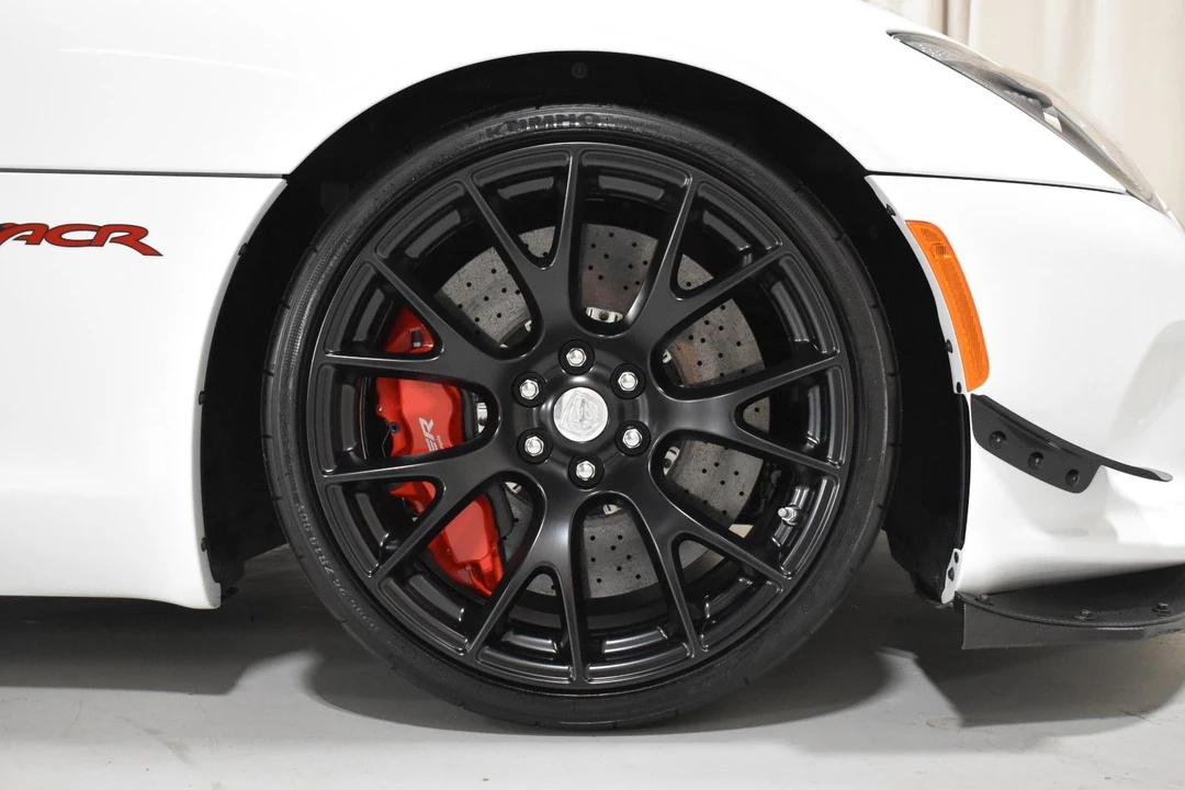 2016 Dodge Viper ACR 5th Gen - Image 13 of 28