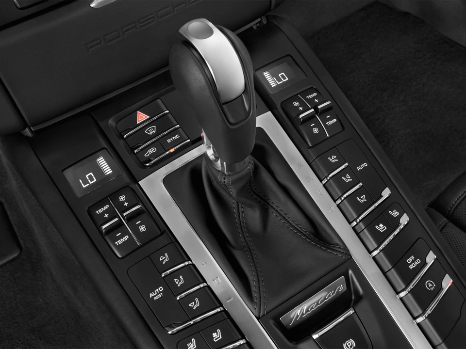 2016 Porsche Macan S - Image 17 of 28