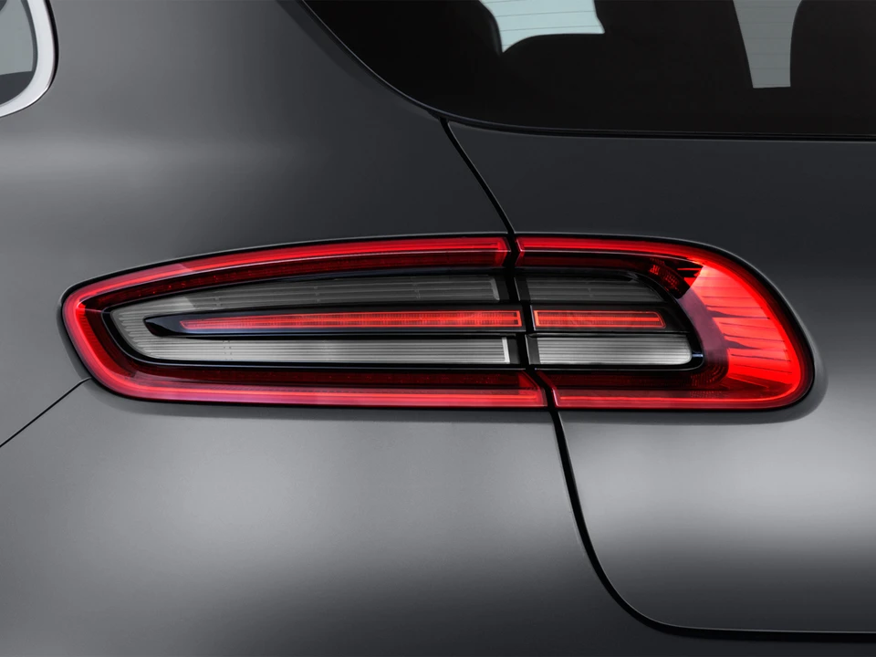 2016 Porsche Macan S - Image 7 of 28