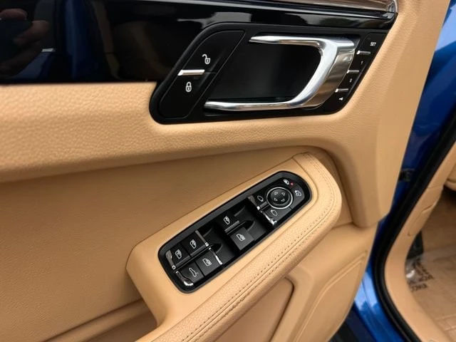 2016 Porsche Macan S - Image 11 of 31