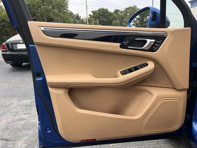 2016 Porsche Macan S - Image 10 of 31