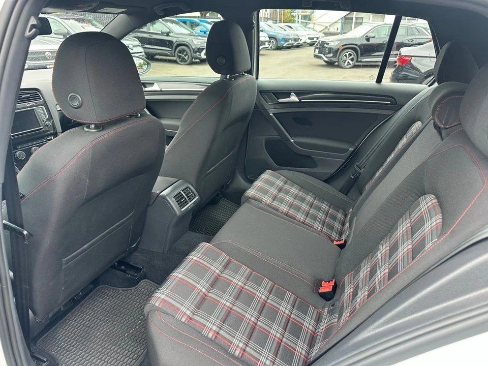 2016 Volkswagen GTI Mk7 - Image 8 of 12