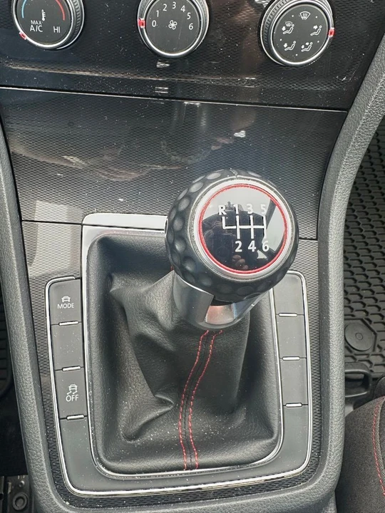 2016 Volkswagen GTI Mk7 - Image 11 of 12