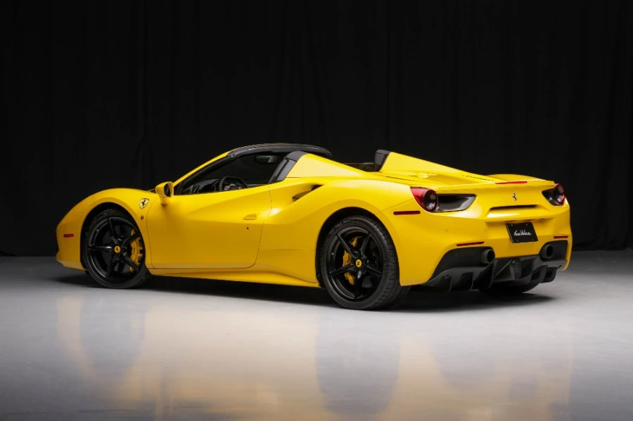 2017 Ferrari 488 GTB - Image 3 of 31