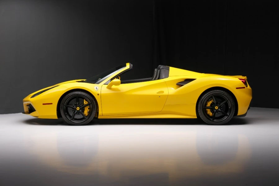 2017 Ferrari 488 GTB - Image 2 of 31
