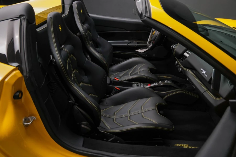 2017 Ferrari 488 GTB - Image 25 of 31