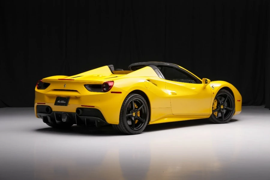 2017 Ferrari 488 GTB - Image 6 of 31