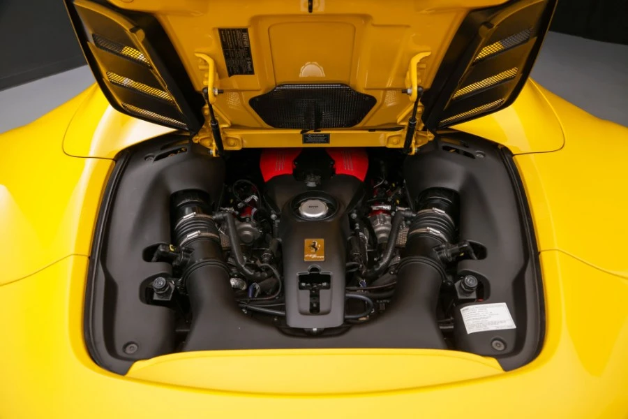 2017 Ferrari 488 GTB - Image 12 of 31