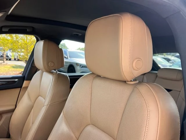 2017 Porsche Macan S - Image 12 of 31