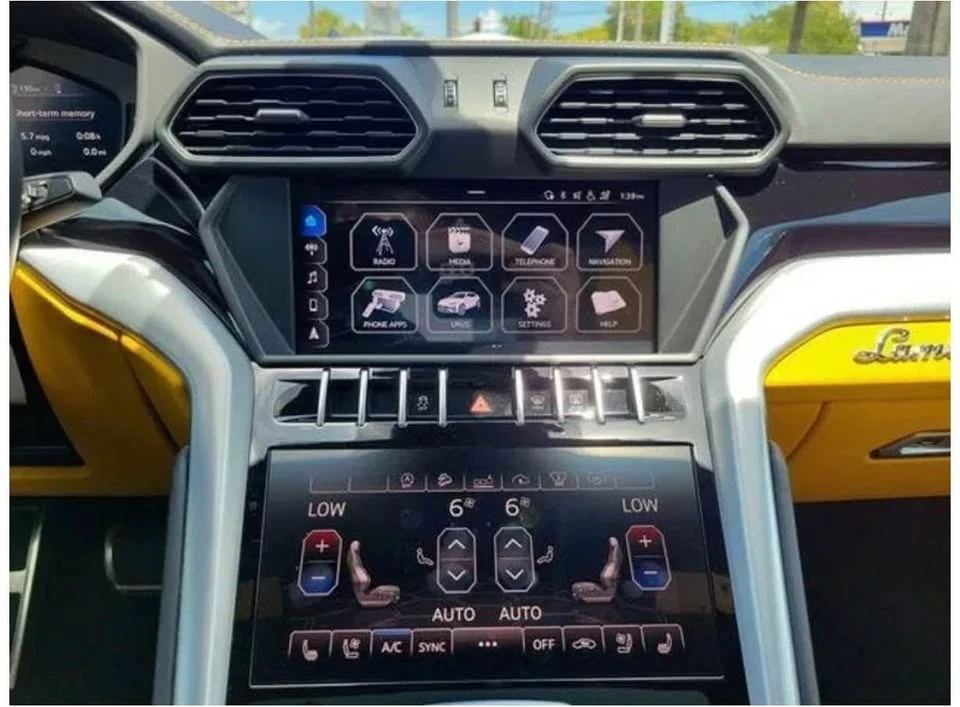2019 Lamborghini Urus - Image 8 of 8