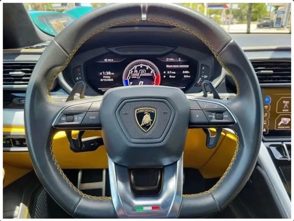 2019 Lamborghini Urus - Image 7 of 8