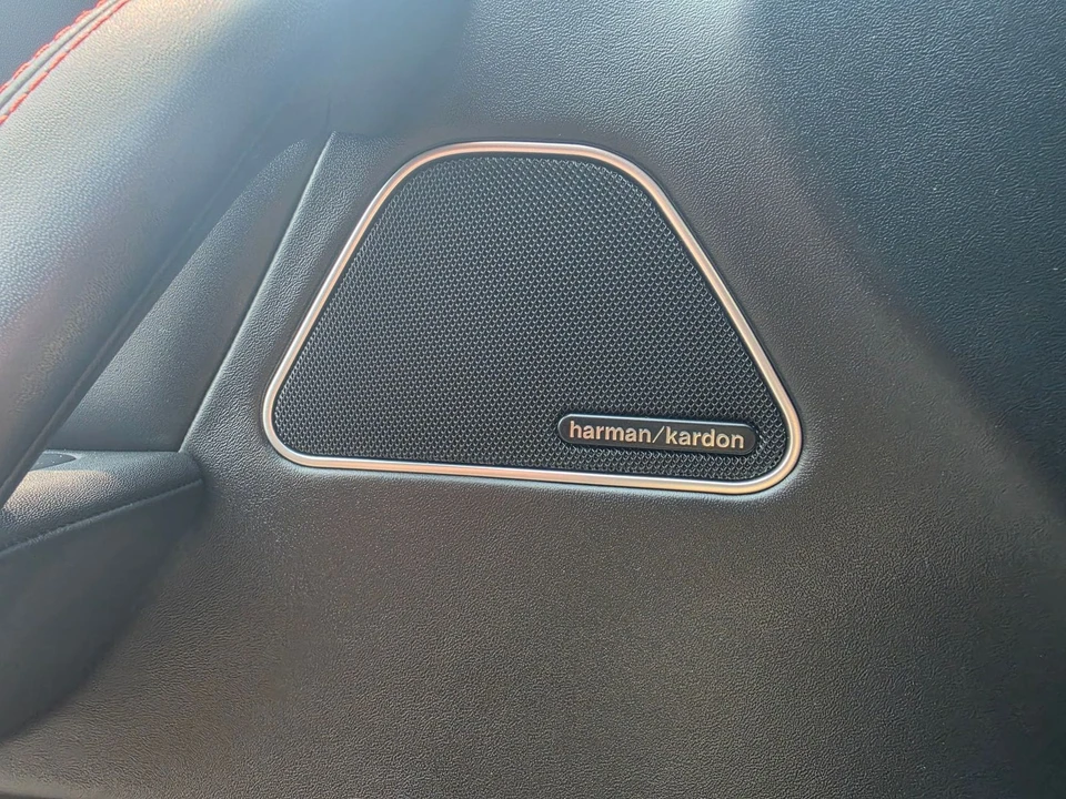 2019 Maserati Levante GTS - Image 14 of 23
