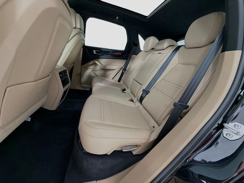 2019 Porsche Cayenne - Image 23 of 31