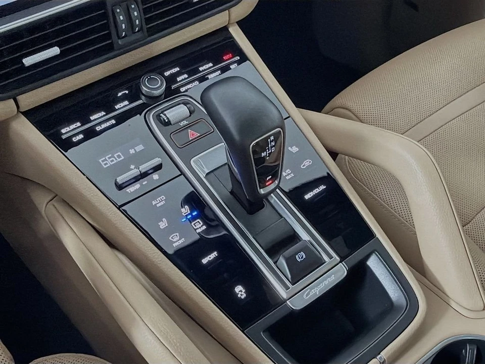 2019 Porsche Cayenne - Image 20 of 31