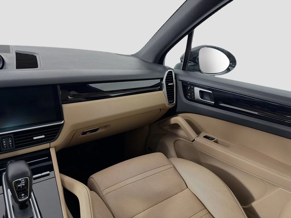 2019 Porsche Cayenne - Image 25 of 31
