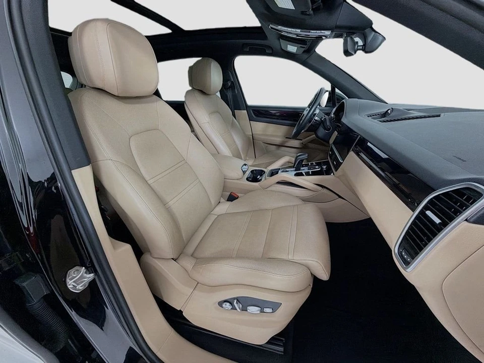 2019 Porsche Cayenne - Image 29 of 31