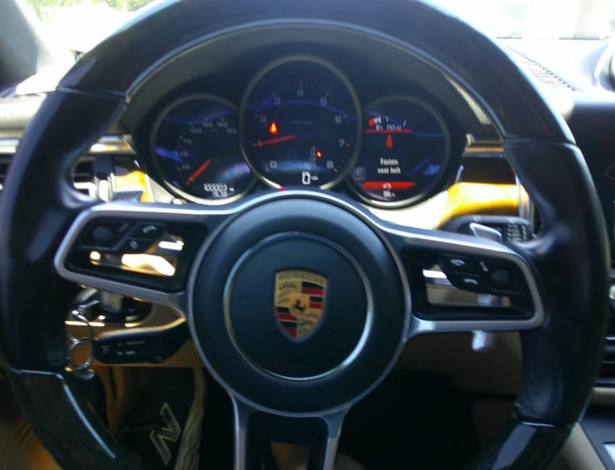 2019 Porsche Macan - Image 27 of 31