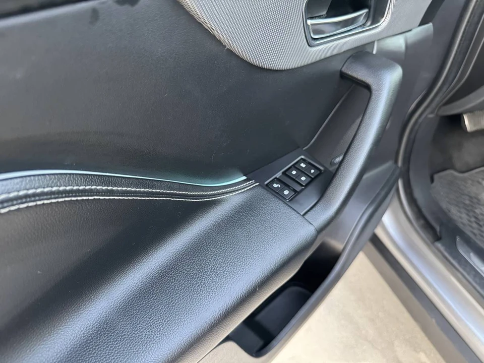 2020 Jaguar F-Pace - Image 13 of 22