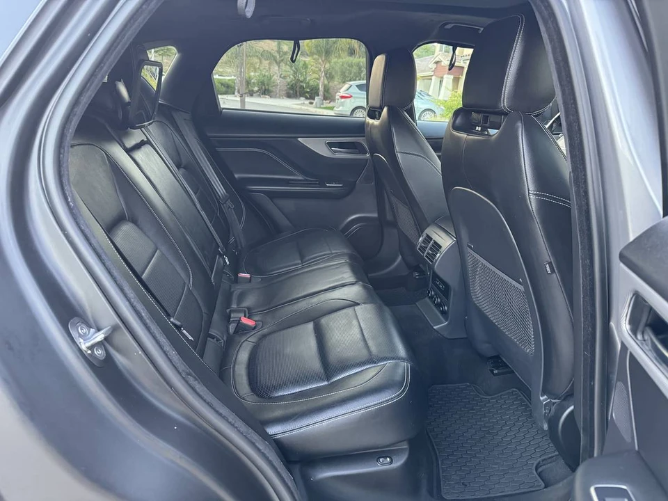 2020 Jaguar F-Pace - Image 10 of 22