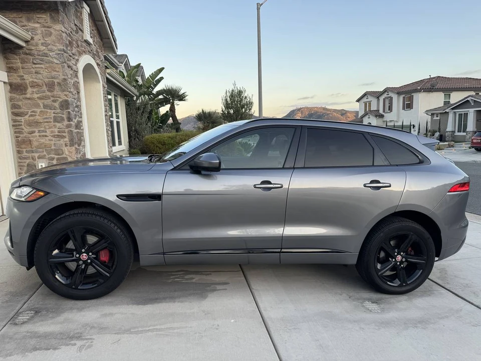 2020 Jaguar F-Pace - Image 3 of 22