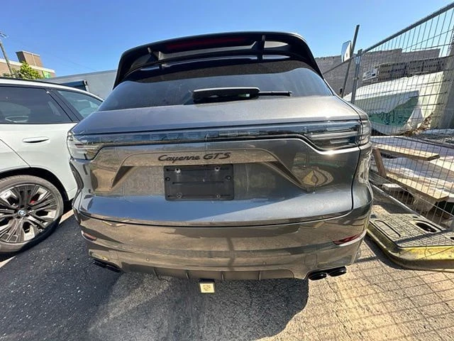 2021 Porsche 9Y0/9Y3 Cayenne GTS - Image 5 of 10