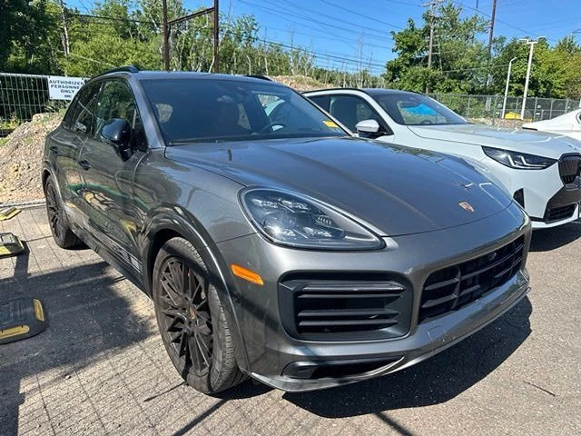 2021 Porsche 9Y0/9Y3 Cayenne GTS - Image 3 of 10
