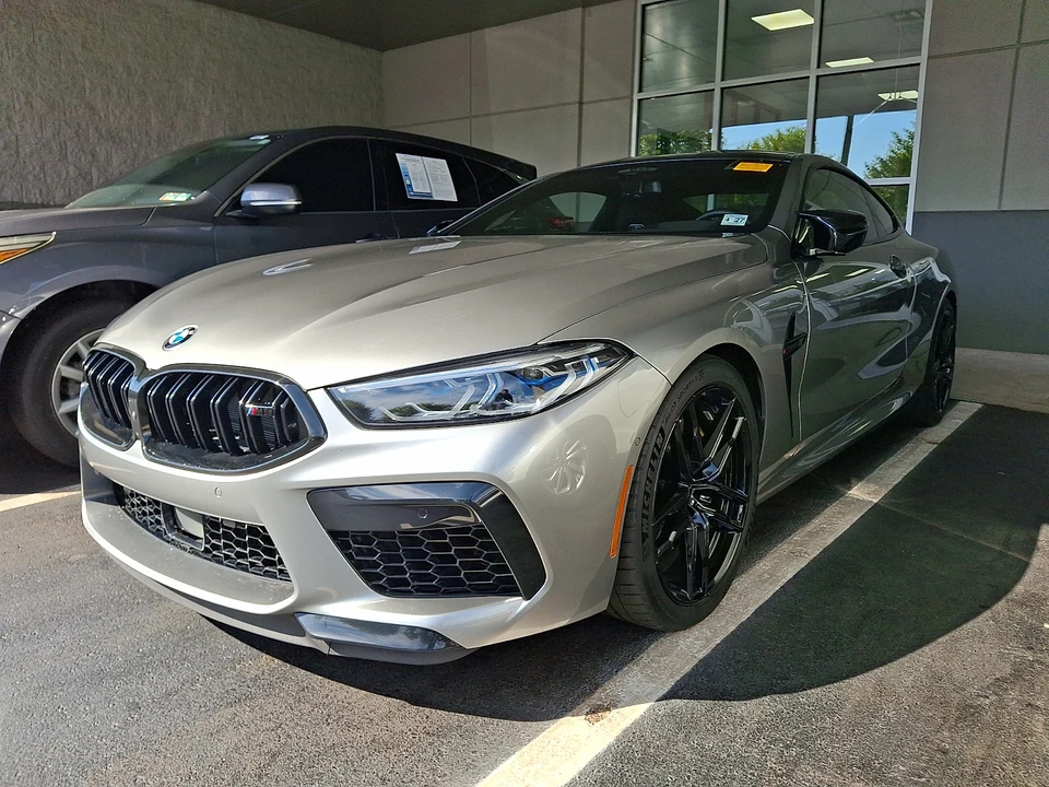 2022 BMW M8 - Image 3 of 4