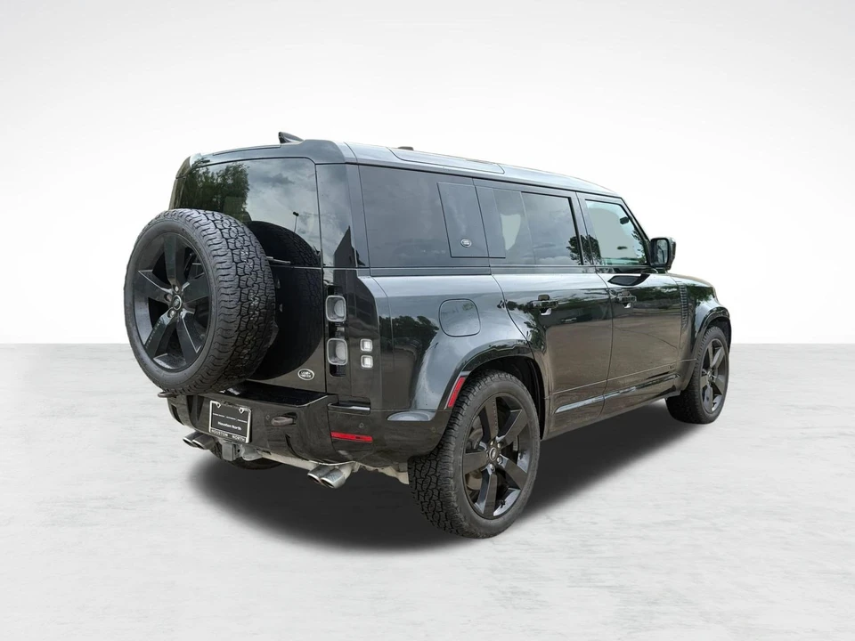 2022 Land Rover Defender V8 - Image 9 of 31