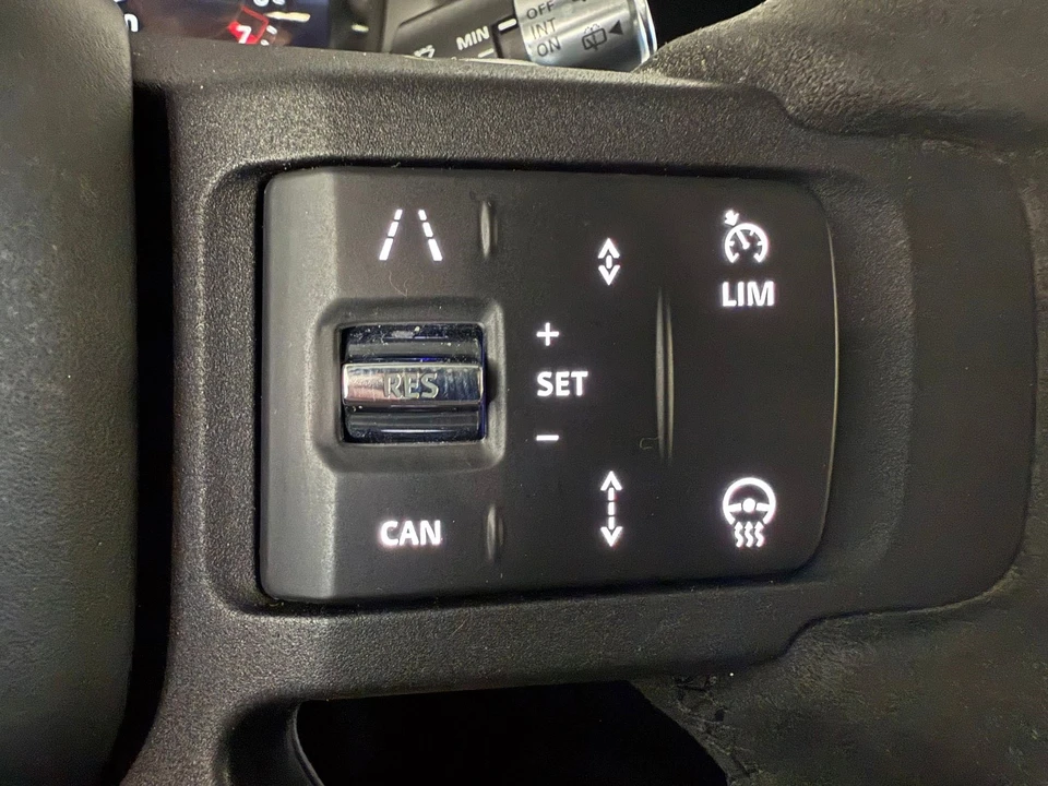 2022 Land Rover Defender V8 - Image 18 of 31